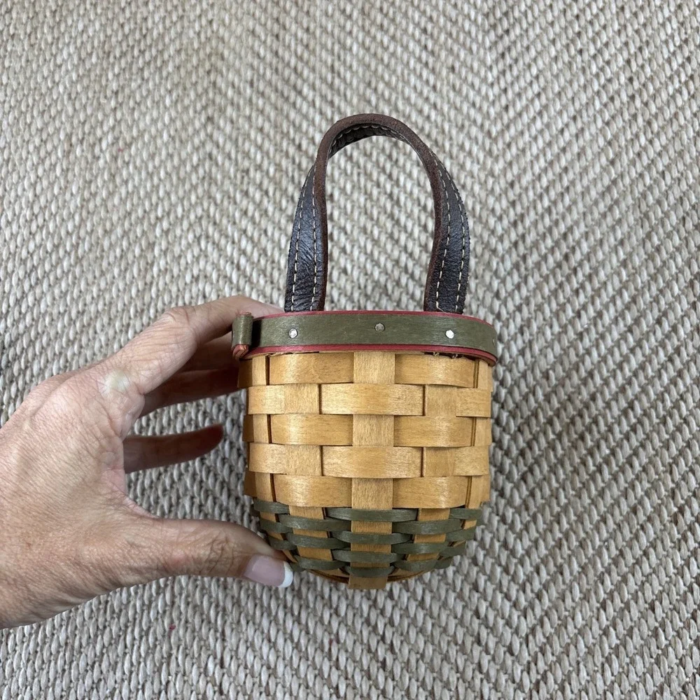 2002 Longaberger Little Elf Woven Basket With Green & Red Accents
